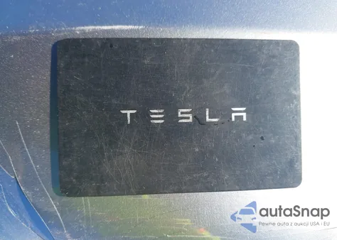 2024 Tesla Model Y Long Range Dual Motor All-Wheel Drive z USA, uszkodzony, nr VIN 7SAYGDEEXRA293446